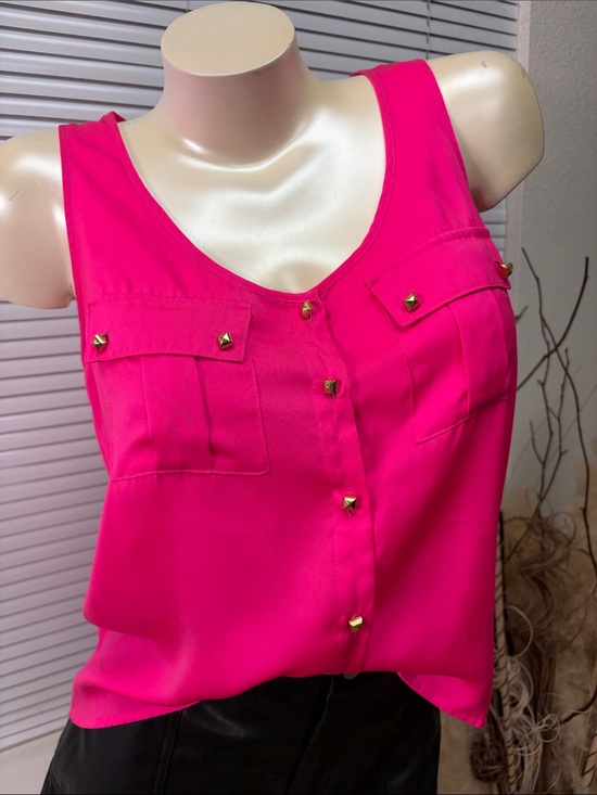 Forever 21 Tops - Forever 21 Hot Pink Stud-Accent Tank Top